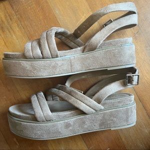 NEVER WORN Strappy Sandal